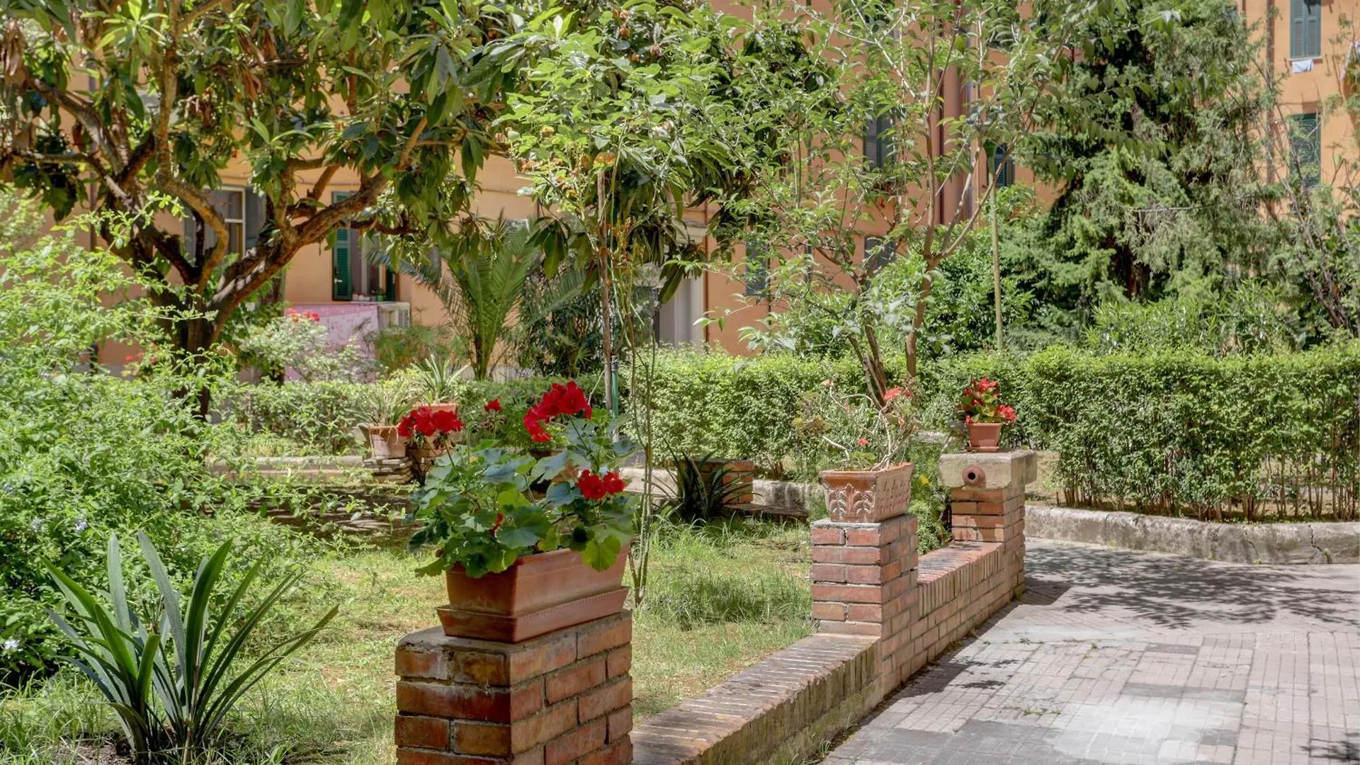 Apartment Vatican Apt Doria 64 - Home And More Rome